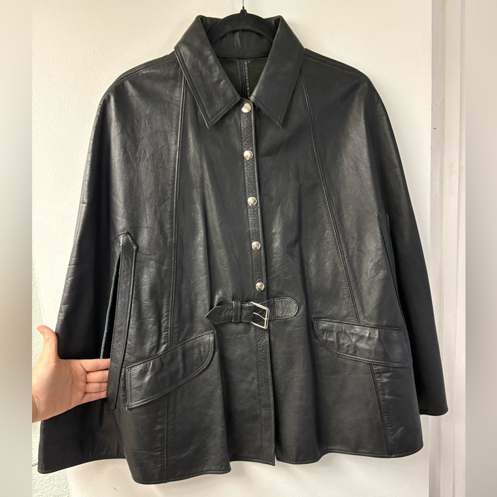Vintage one size fits most Black Leather Women's cape